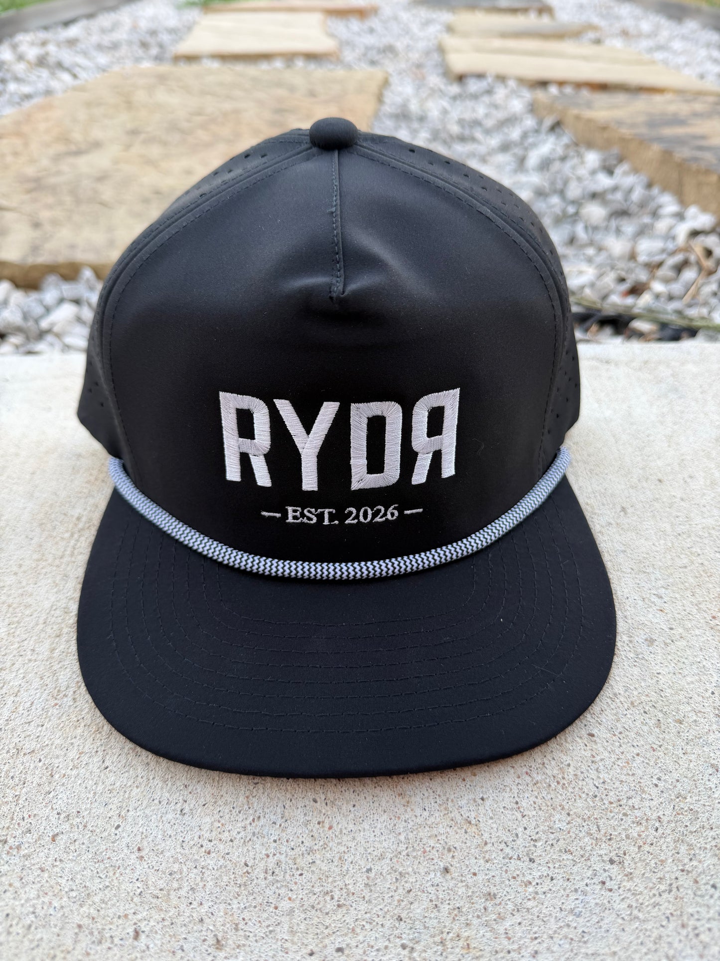 Mens waterproof hat- black