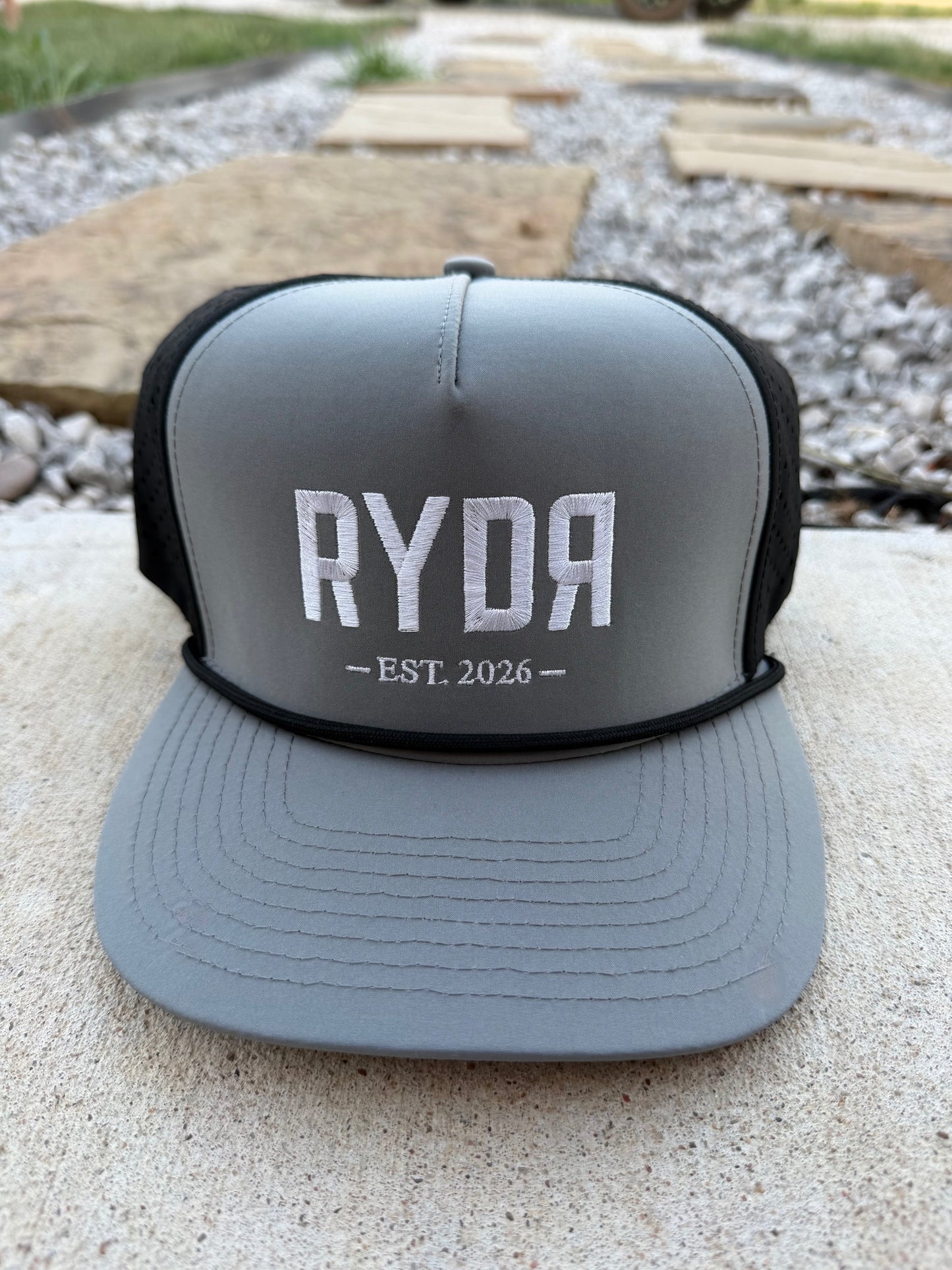 Mens waterproof hat - two toned